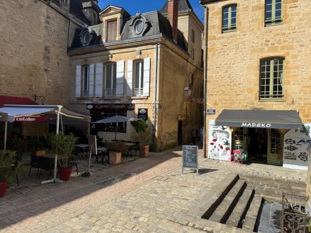 Le Studio Duo Cite Medieval Sarlat Exteriör bild
